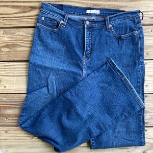 Perfectly slimming boot cut 512 by Levi